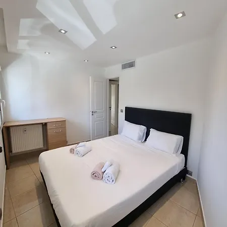 Le Canada Croisette - Connect Apartamento *